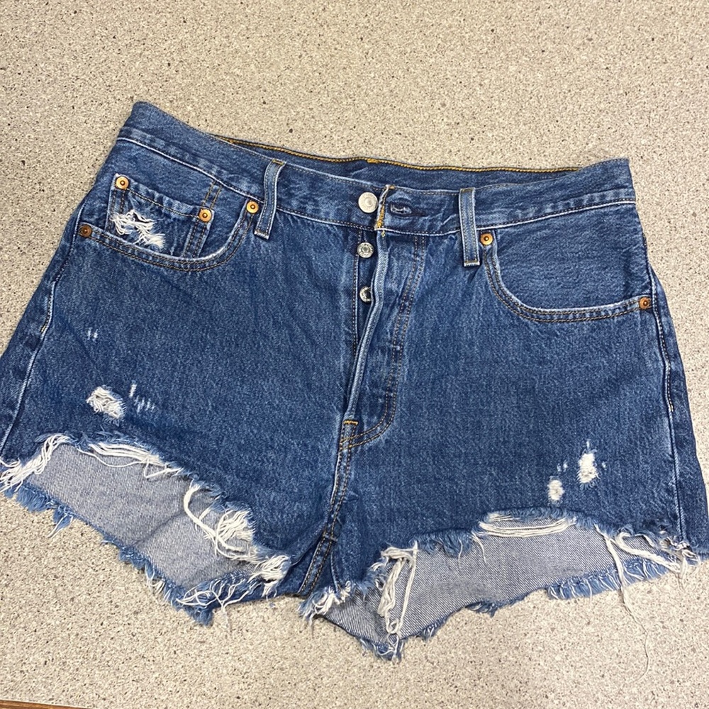 Womens Levi high wasted 501 button fly shorts
